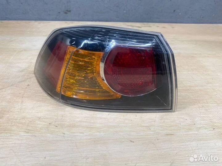 Внешний Фонарь на Митсубиси Лансер 10 Авторазбор