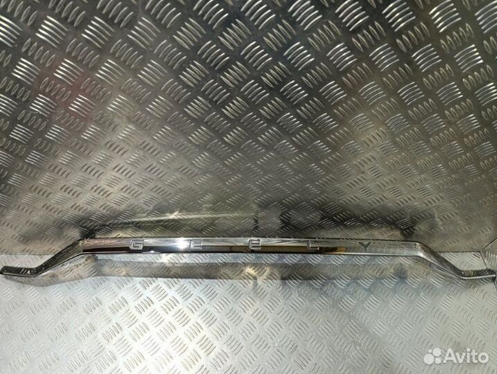 Накладка крышки багажника Geely Tugella 2023