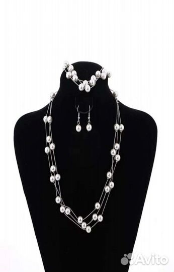 Комплект с жемчугом новый