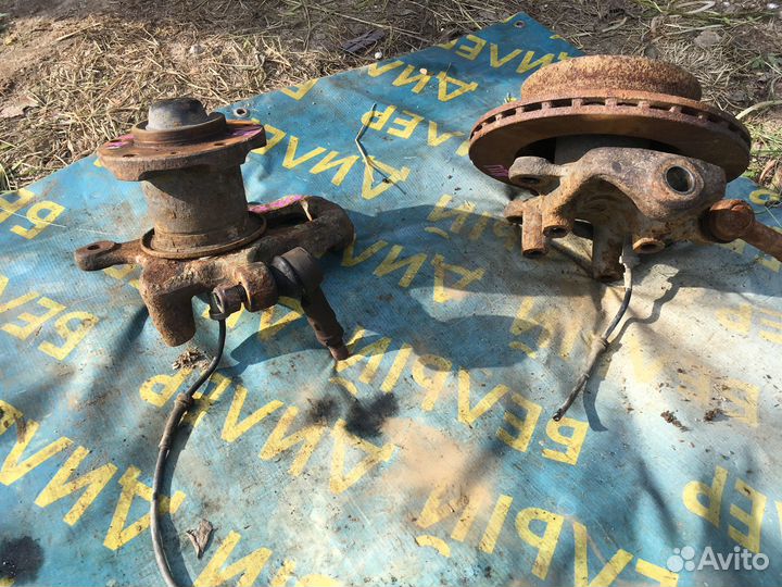 Поворотный кулак Mercedes Benz Sprinter