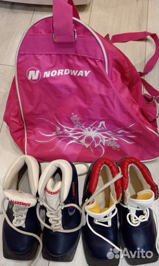 Лыжные ботинки