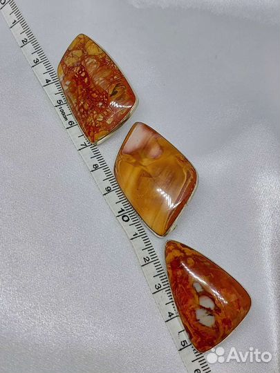 Пейзажная уральская коллекционная яшма в брошах