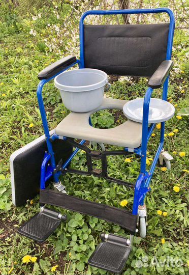 Инвалидное кресло с туалетом