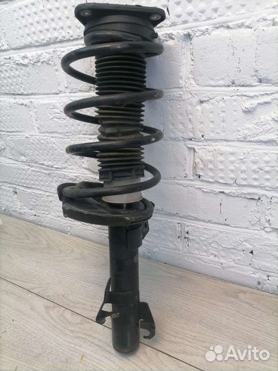 Стойка передняя правая Mazda 3 BK 2.0 2008