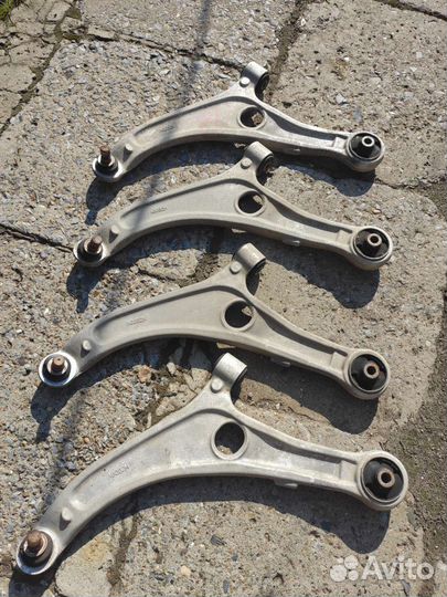 Передние рычаги на Hyundai sonata lF