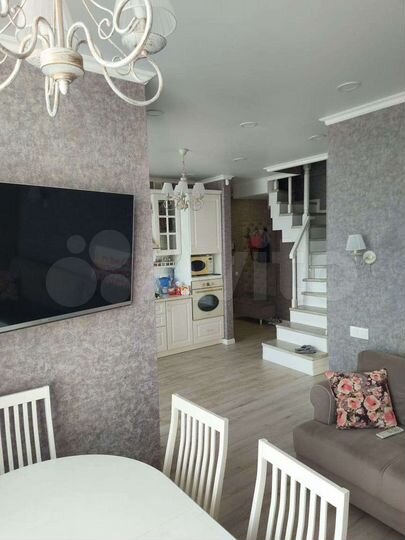 5-к. квартира, 108 м², 5/5 эт.