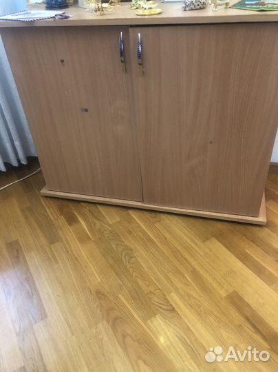 Стол