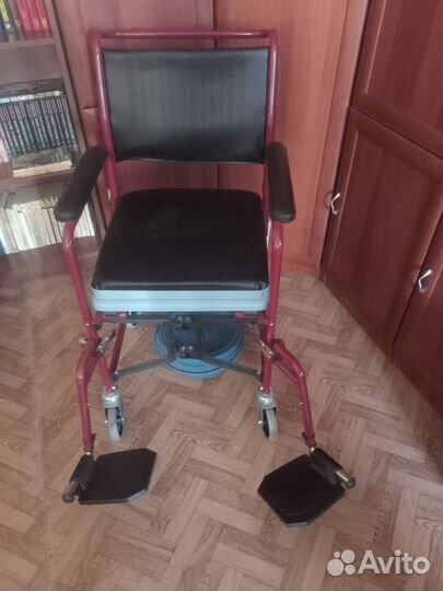 Кресло-каталка инвалидная с туалетным устройством