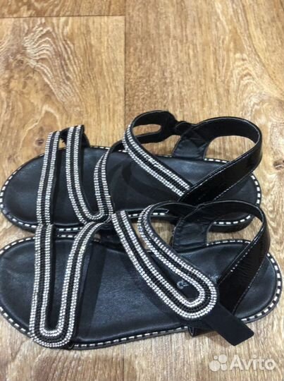 Босоножки для девочки