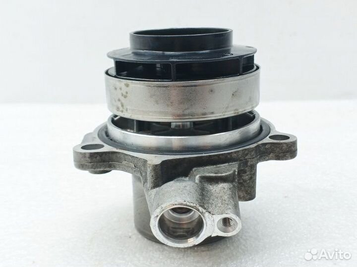 Помпа Audi Q5 FY 2.0 DET 2019