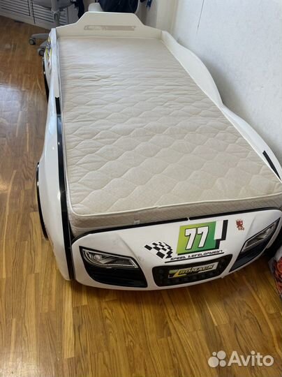 Кровать машинка