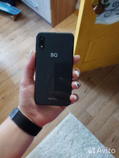 Телефон BQ