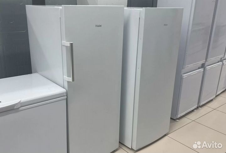 Морозильная камера Haier HF260WG