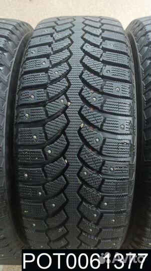 Bridgestone Blizzak Spike-01 225/60 R17 99R