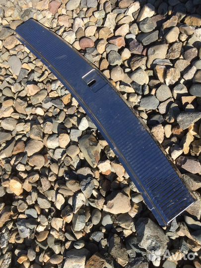 Volkswagen touareg накладка багажника хром