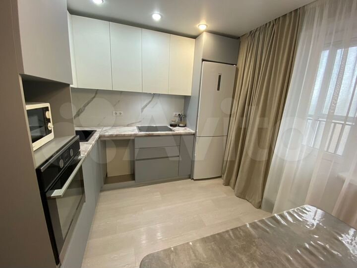 2-к. квартира, 61 м², 13/16 эт.