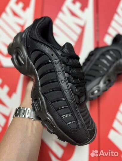 Кроссовки мужские Nike Air Max Tailwind 4 Triple
