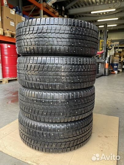 Dunlop SP Winter Ice 01 205/55 R16 94T