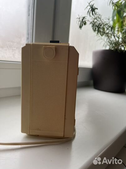 Кассетный магнитофон 