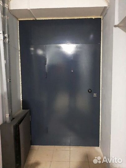 Дверь в тамбур