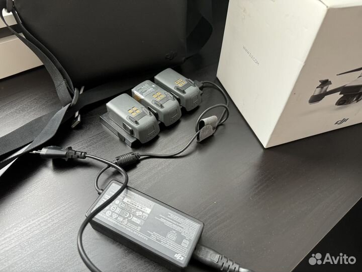 Квадрокоптер DJI spark combo