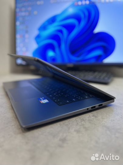 Huawei Matebook D15 (i7-1165/8ядер/16Gb/SSD)