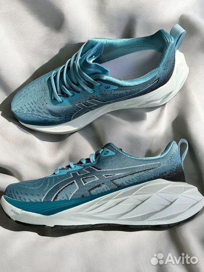 Кроссовки Asics novablast 4