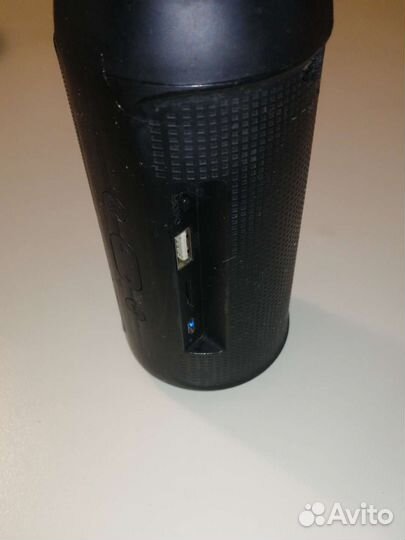 Две блютуз колонки