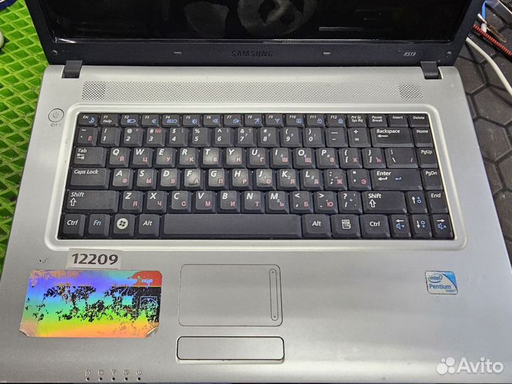 Ноутбук Samsung R519 T3400/4Gb/320Gb/Intel/Win7
