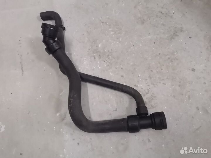 Патрубок охлаждения фольксваген