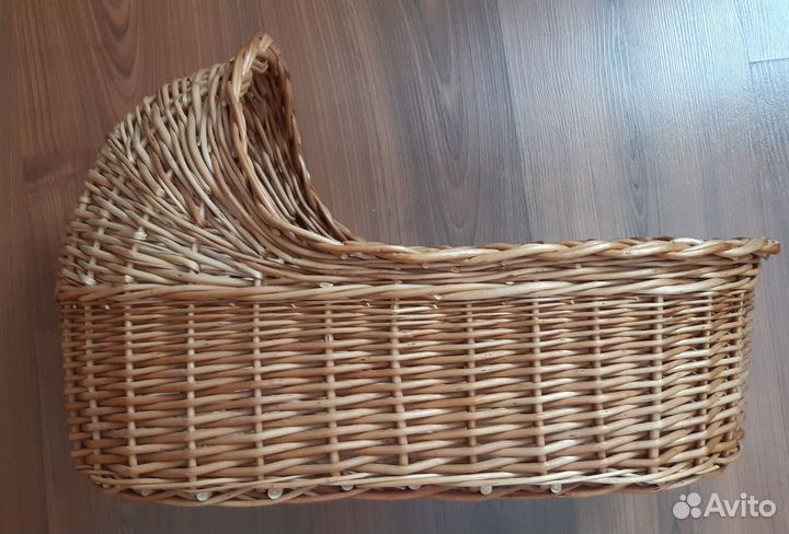 Кукольная люлька из натуральной лозы