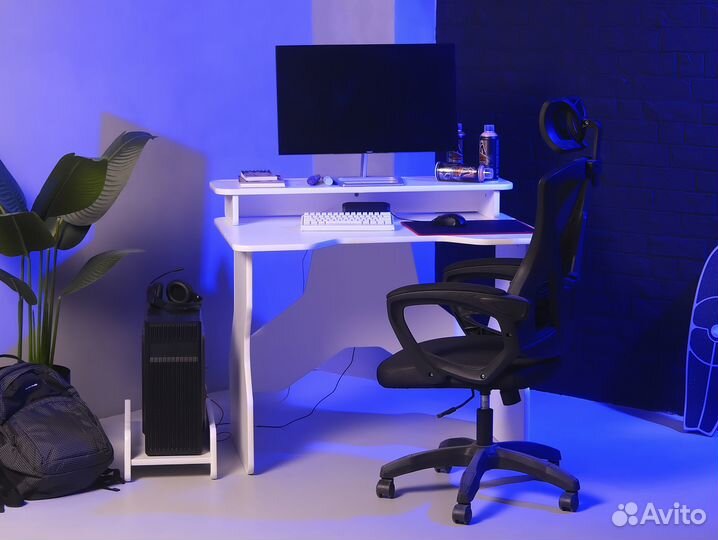 Компьютерный геймерский/игровой стол