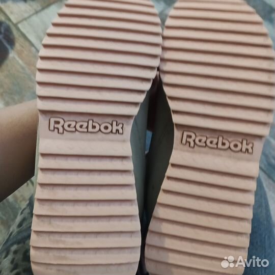 Кроссовки reebok женские 38