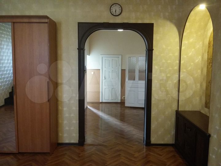 Коттедж 338 м² на участке 17,4 сот.