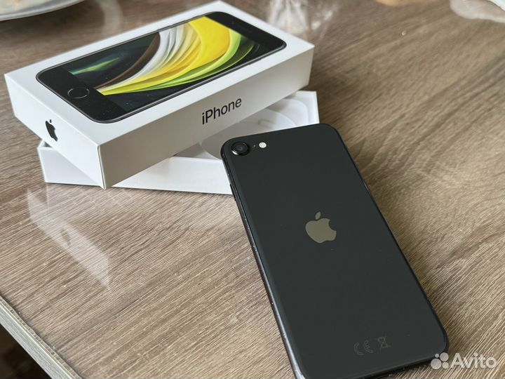 iPhone SE, 64 ГБ