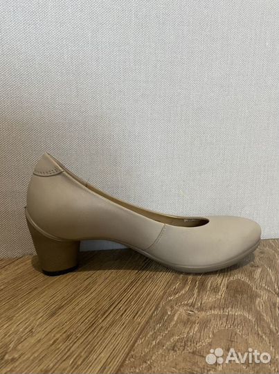 Туфли женские 36 размер натуральная кожа Ecco