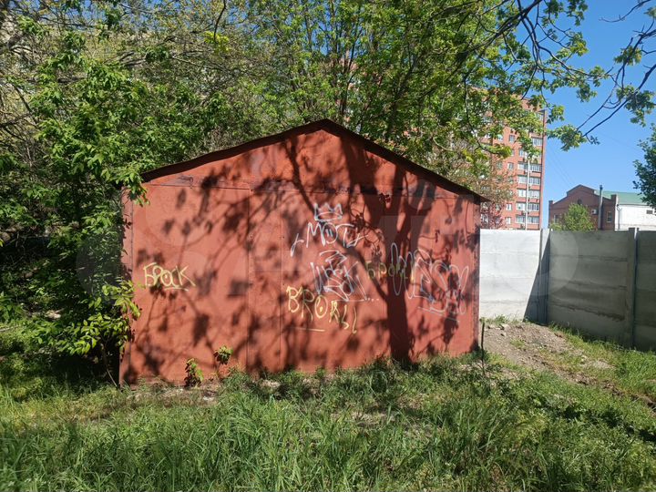Гараж, > 30 м²