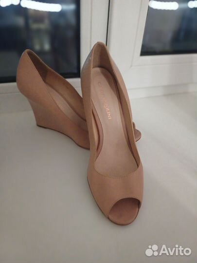 Туфли женские фирмы Carlo Pazolini