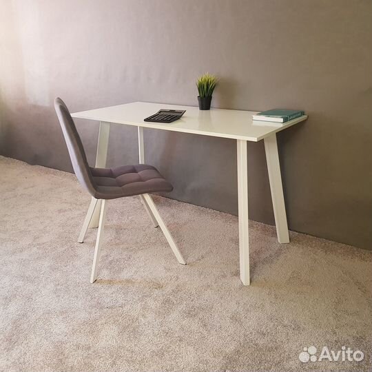 Письменный стол Ник 120*60 см. Белые ножки