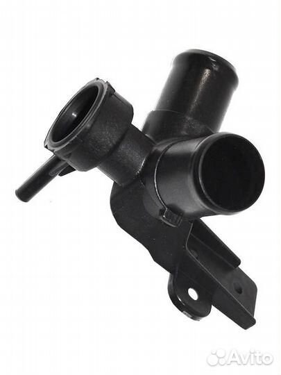 Патрубок системы охлаждения тройник на Хендай Sola