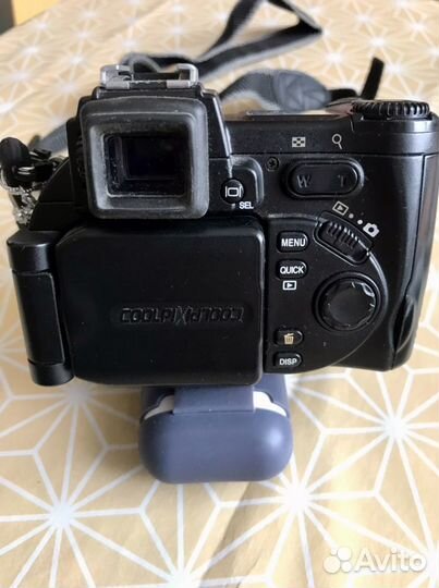 Цифровой фотоаппарат Nikon CoolPix 5700