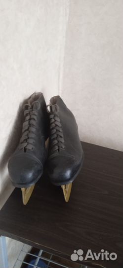 Коньки хоккейные