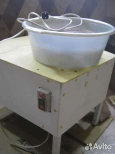 Гончарный круг с педалью