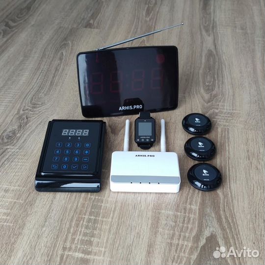 Кнопка вызова персонала, часы, табло, пуль, репите