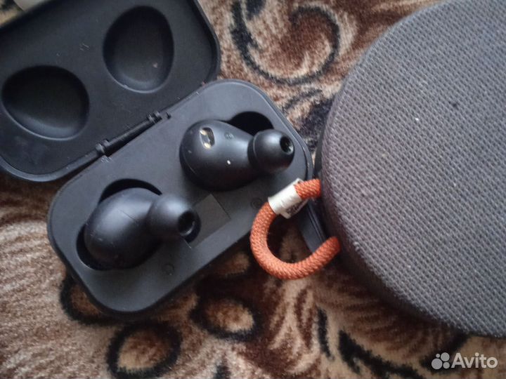 Беспроводные наушники