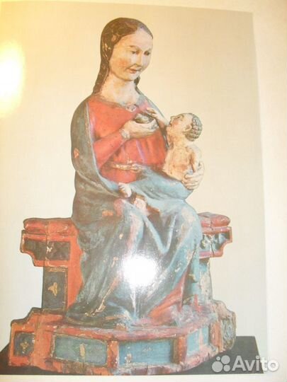 Деревянные статуи