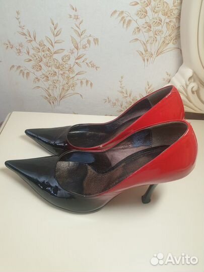 Туфли лодочки лаковые