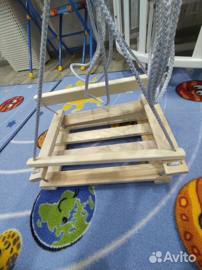 Детские качели уличные