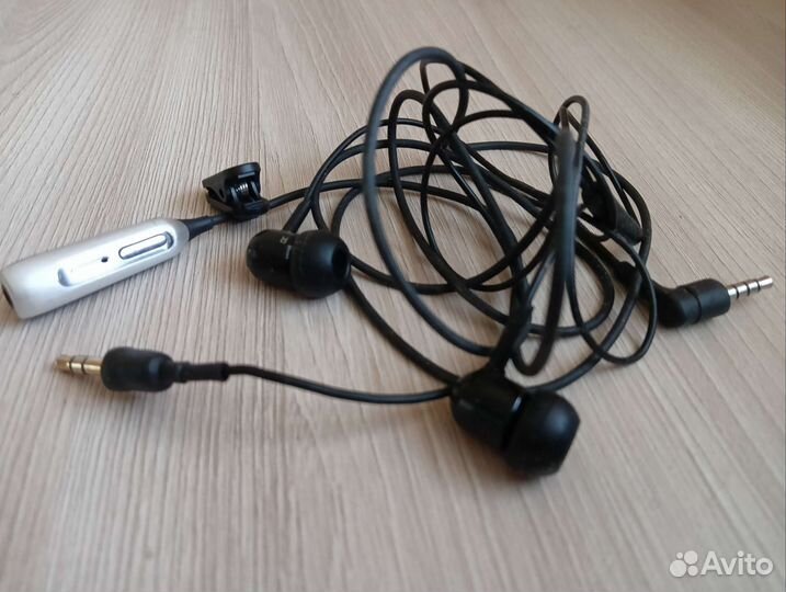 Наушники Sony