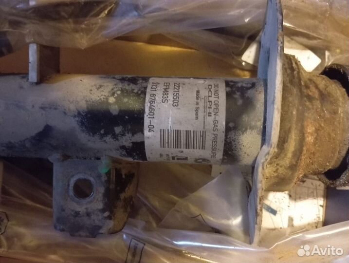 Передние стойки BMW X5